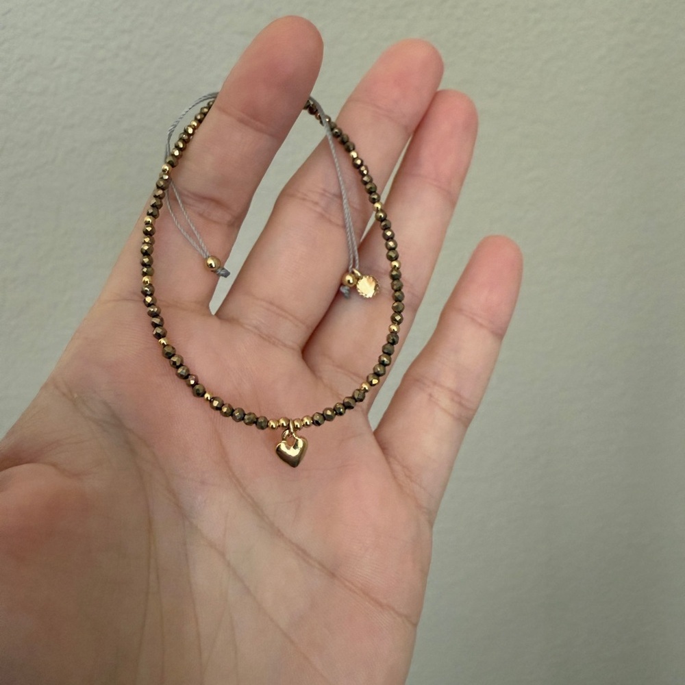 Gold Beaded Bracelet with Heart Charm - Picture 5 of 9